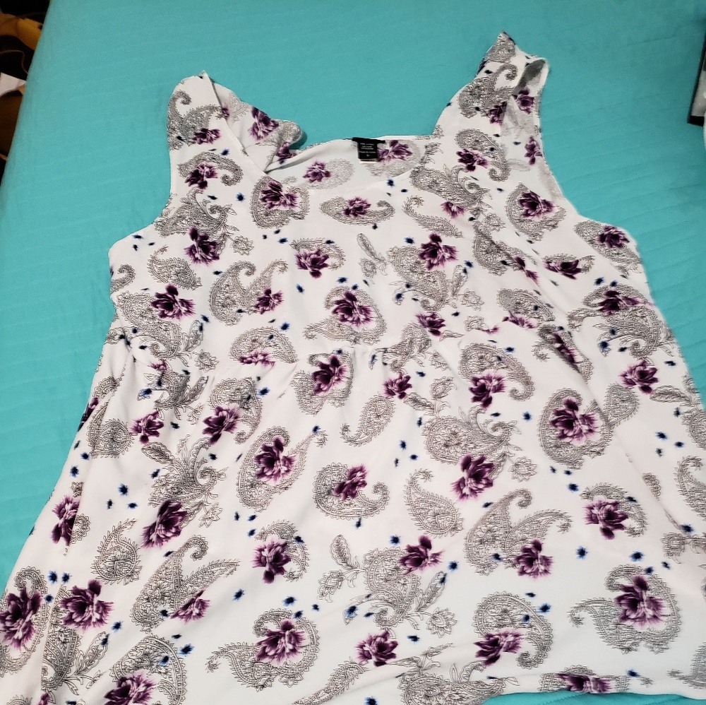 Unique flowy tank-Torrid Size 5